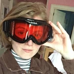 Meet your Posher, Noelle